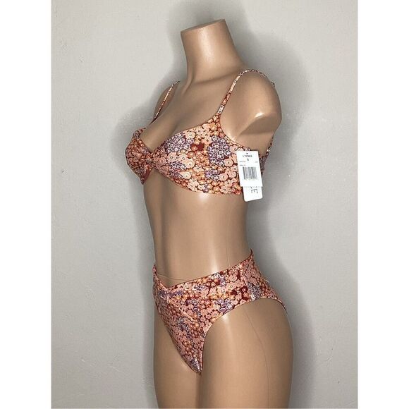 New. L*SPACE  floral bikini set. S-top/M-bottom. Retails $198. - Picture 4 of 10